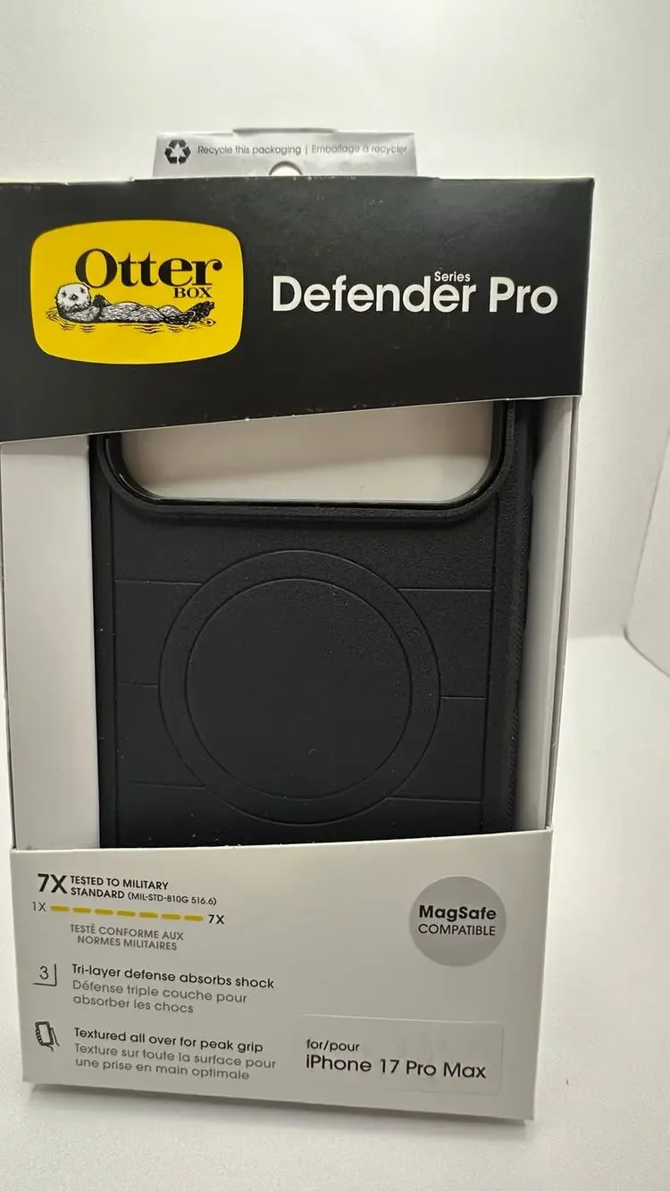 OtterBox Defender Pro Series Black Case - iPhone 17 Pro Max NWT MSRP: $80